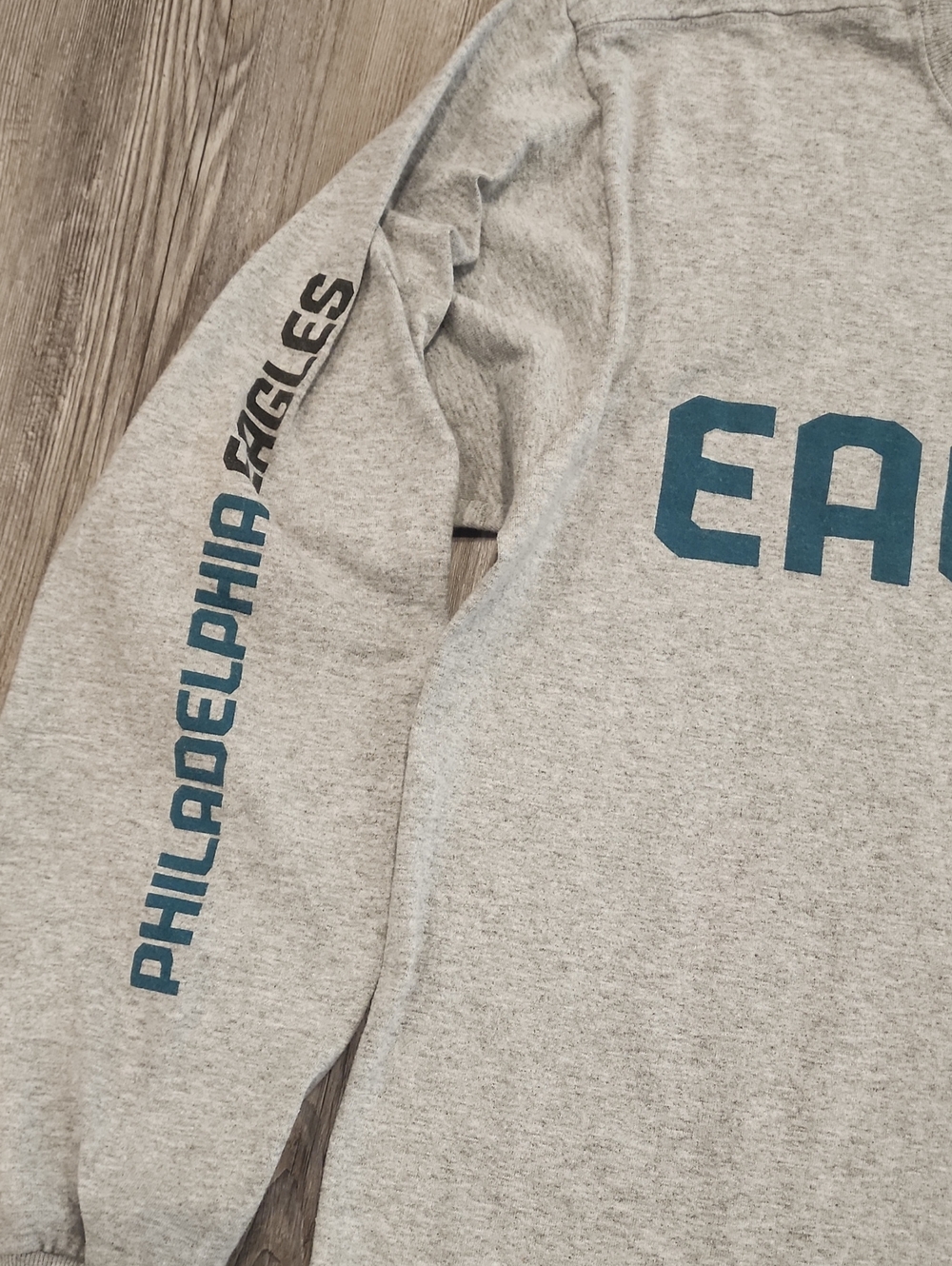 NFL Philadelphia Eagles Gray Long Sleeve Tee - Picture 3 of 4